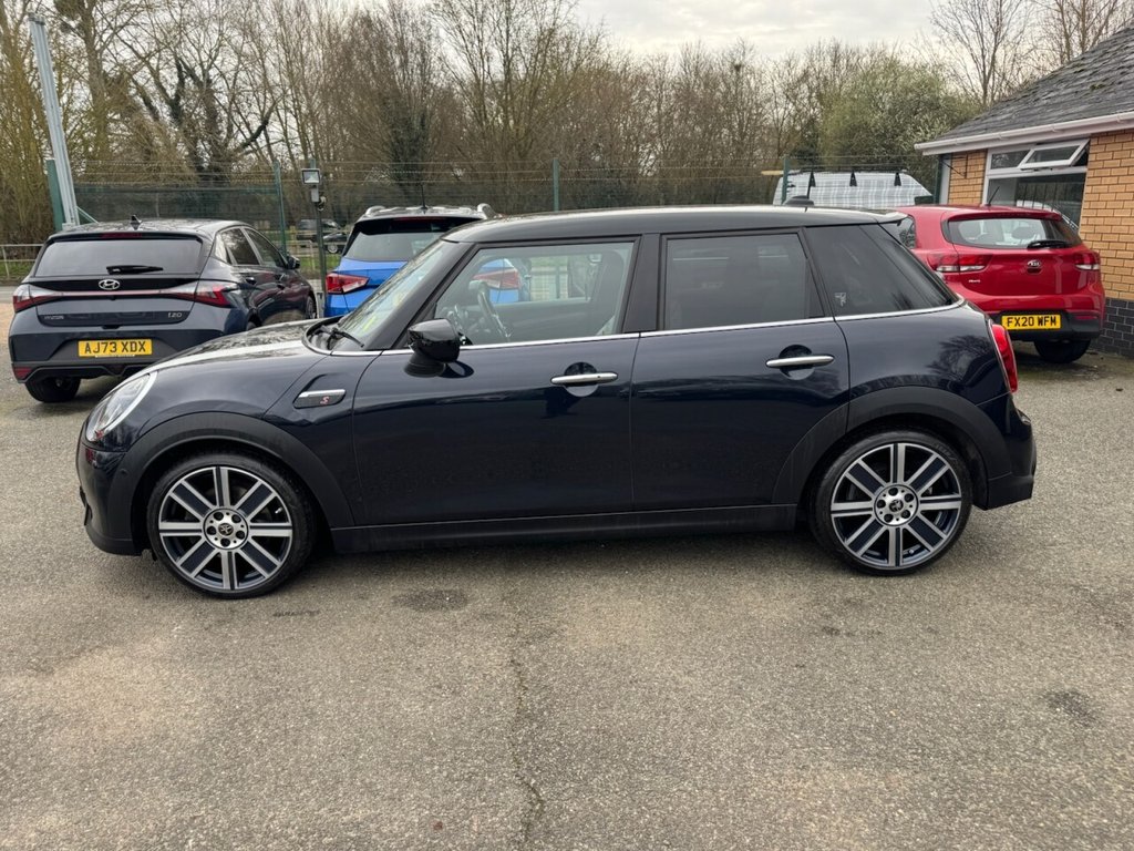 Used MINI Hatch 2022 for sale - 77642384: Photo 7