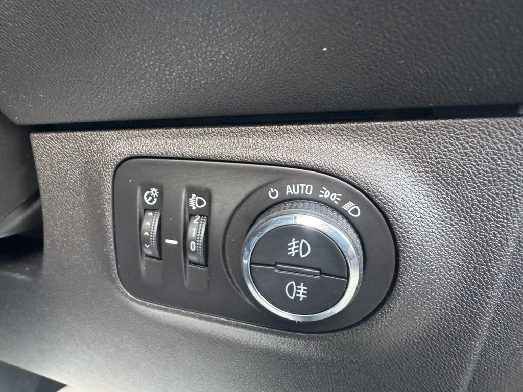 Used Vauxhall Corsa 2018 for sale - 77680218: Photo 19