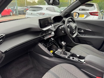 Used Peugeot 2008 2024 for sale - 78227439: Photo