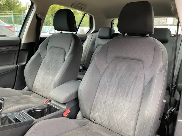 Used Volkswagen Golf 2020 for sale - 75665802: Photo 2
