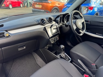 Used Suzuki Swift 2024 for sale - 77558125: Photo