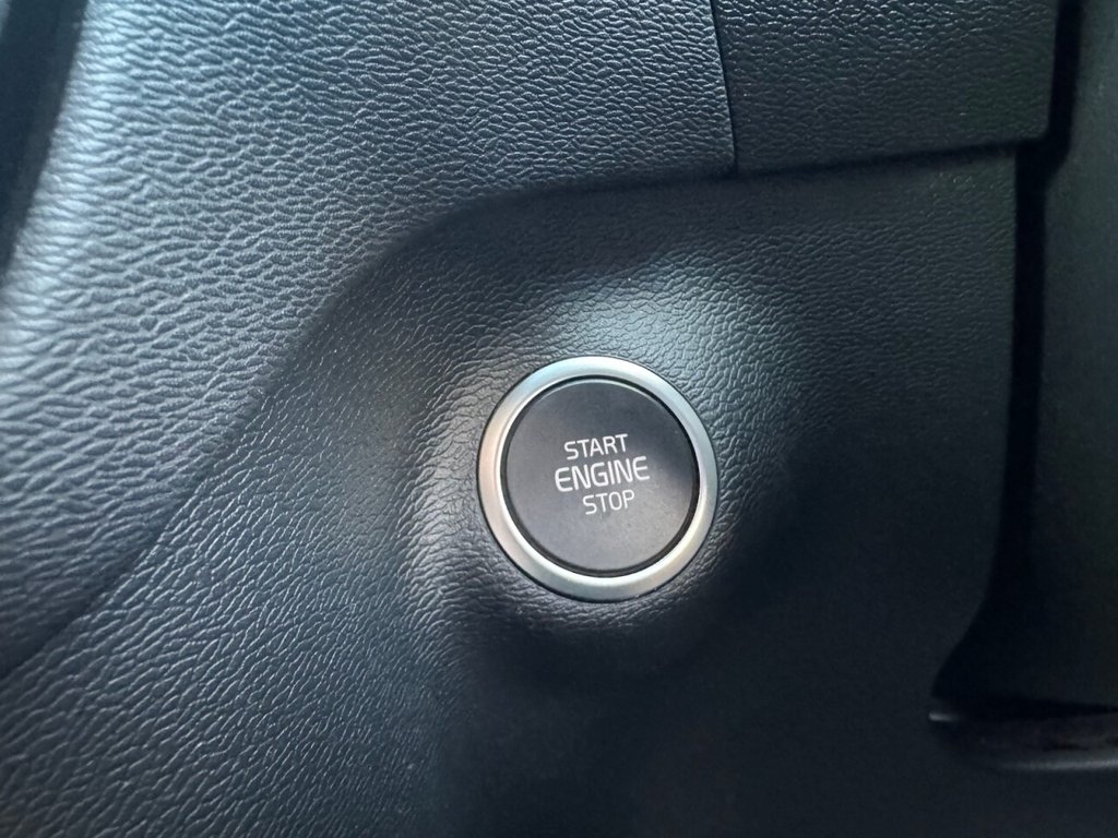 Used Volvo XC40 2024 for sale - 77826715: Photo 28