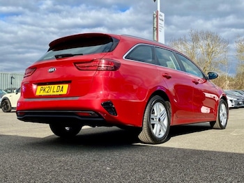 Used Kia Ceed 2021 for sale - 77666604: Photo