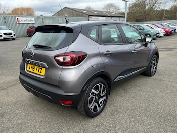 Used Renault Captur 2018 for sale - 77719380: Photo