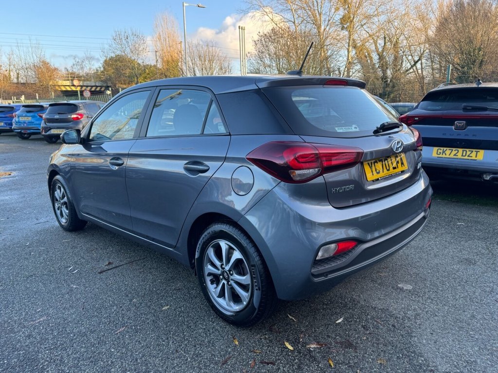 Used Hyundai i20 2020 for sale - 76909720: Photo 2