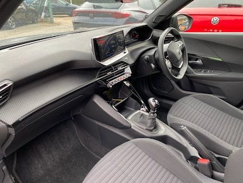 Used Peugeot 2008 2023 for sale - 76406466: Photo