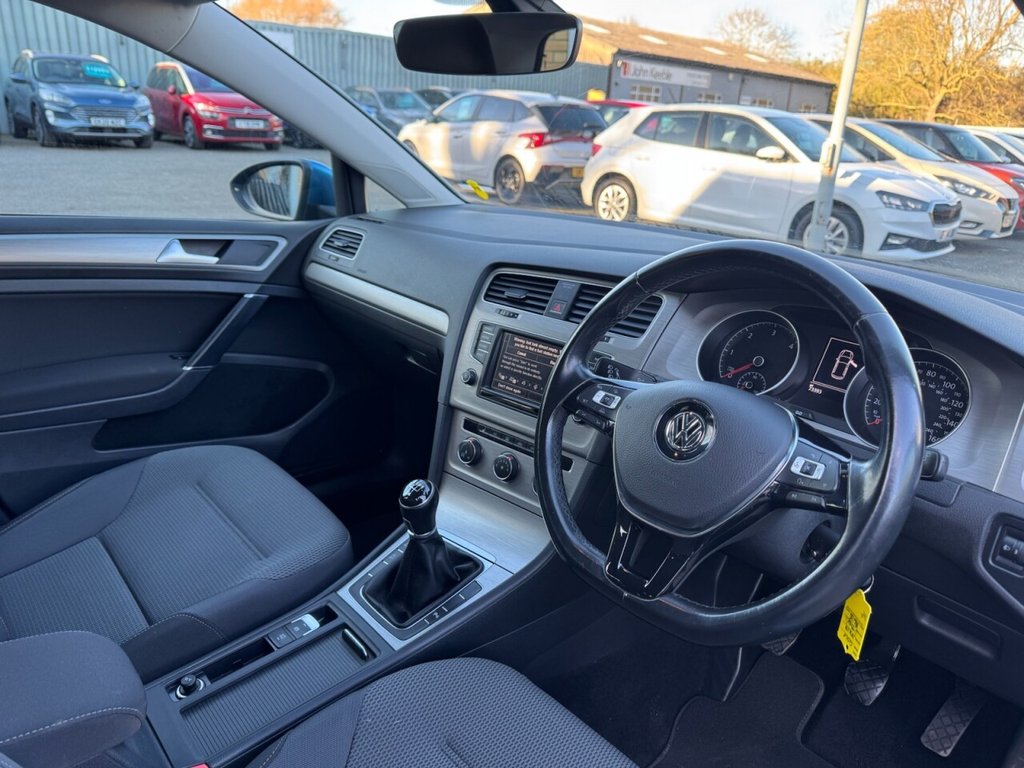 Used Volkswagen Golf 2017 for sale - 78036395: Photo 21