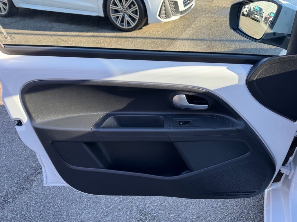Used Volkswagen up! 2023 for sale - 77558055: Photo 15