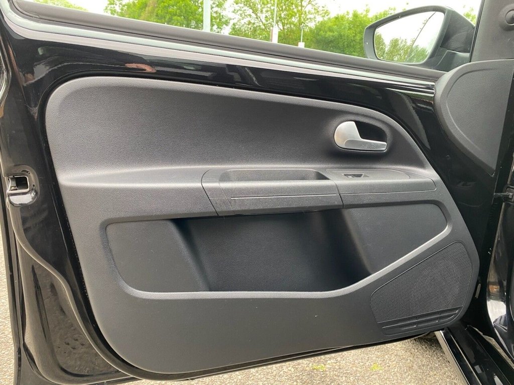 Used Volkswagen up! 2019 for sale - 77642912: Photo 37