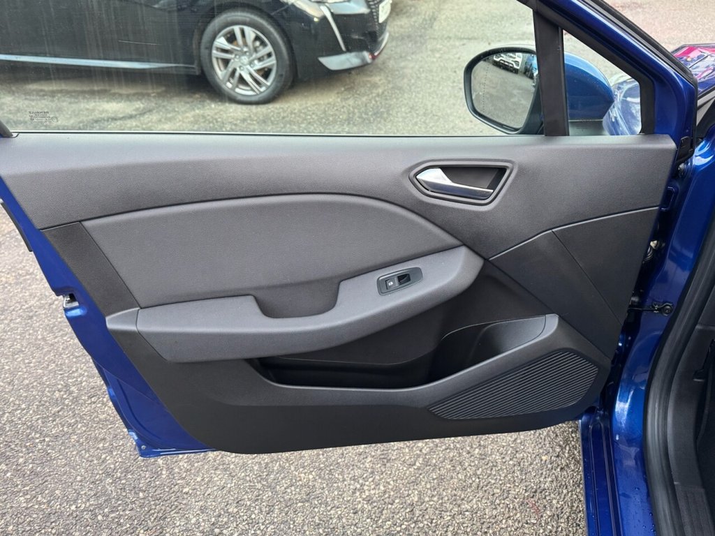 Used Renault Clio 2020 for sale - 77038084: Photo 15