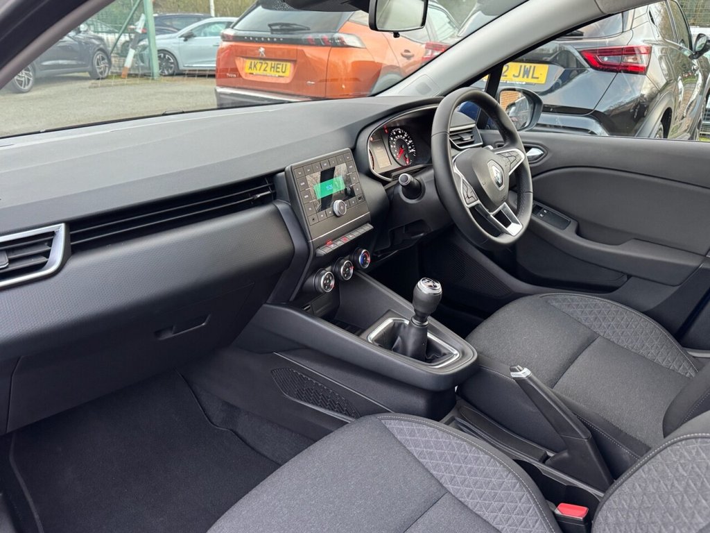 Used Renault Clio 2020 for sale - 77038084: Photo 4