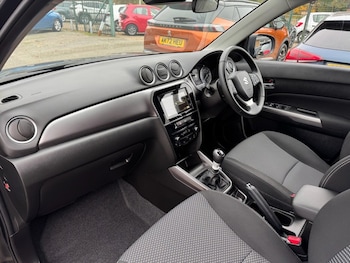 Used Suzuki Vitara 2023 for sale - 76520365: Photo