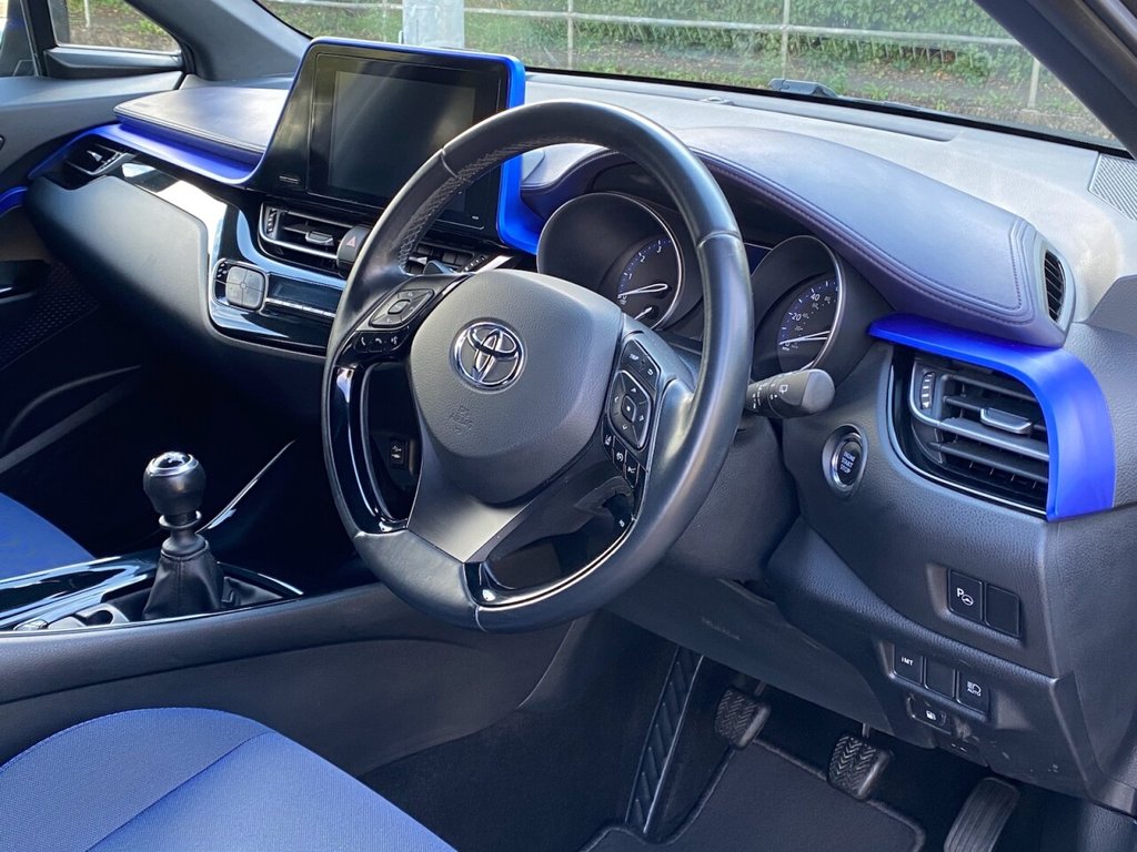 Used Toyota C-HR 2017 for sale - 76118420: Photo 13