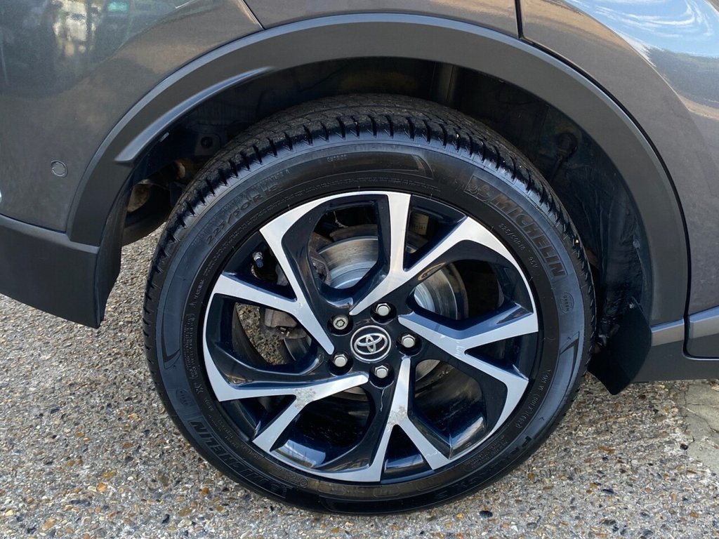 Used Toyota C-HR 2017 for sale - 76118420: Photo 37