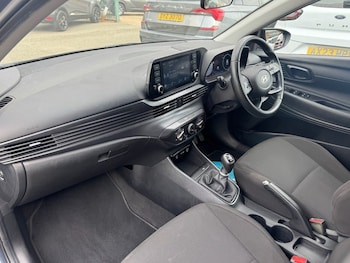 Used Hyundai i20 2024 for sale - 79543601: Photo