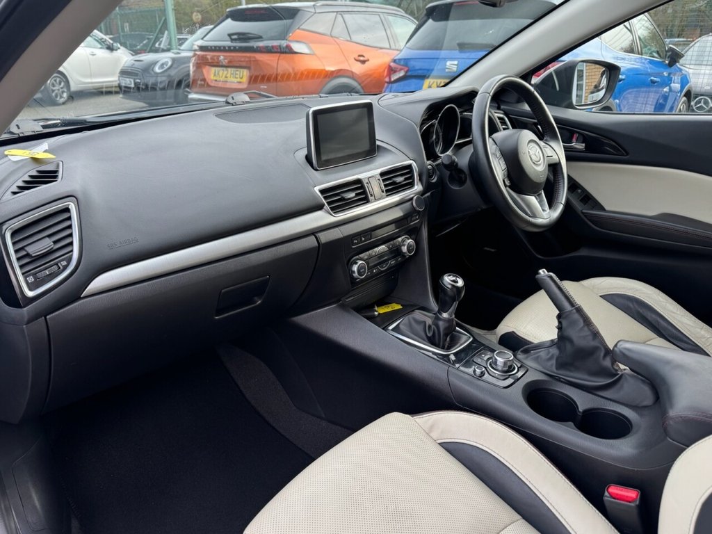 Used Mazda Mazda3 2015 for sale - 77422059: Photo 4
