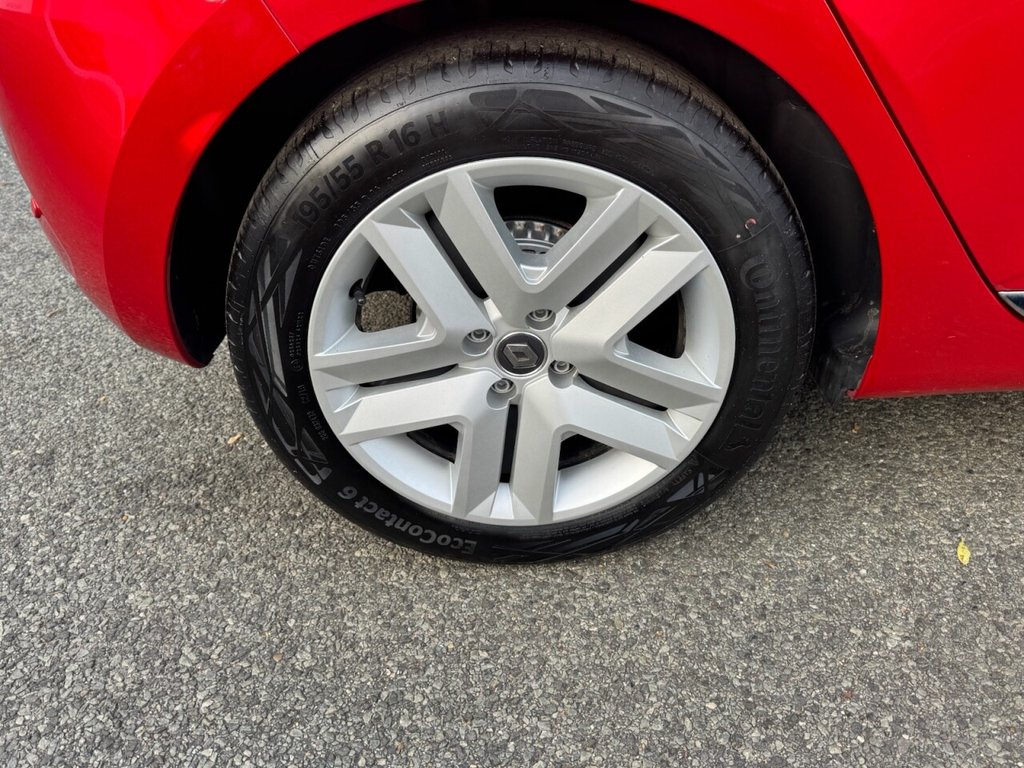 Used Renault Clio 2019 for sale - 76582101: Photo 12