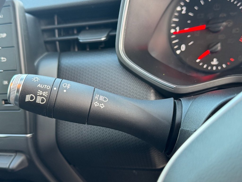 Used Renault Clio 2019 for sale - 76582101: Photo 31