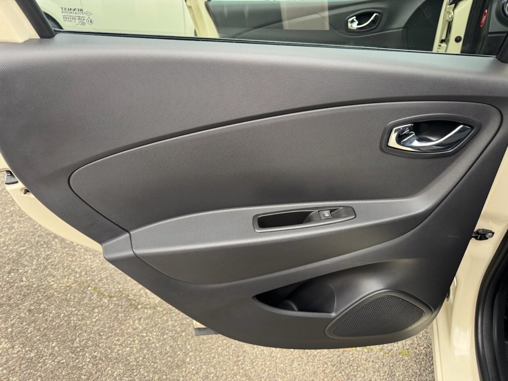 Used Renault Captur 2015 for sale - 76481758: Photo 13