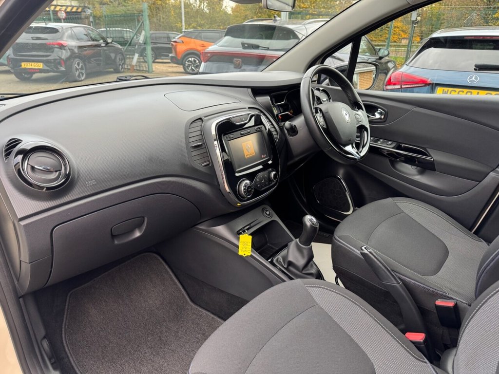 Used Renault Captur 2015 for sale - 76481758: Photo 4