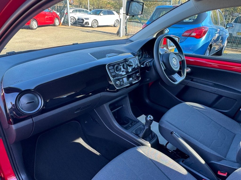 Used Volkswagen up! 2015 for sale - 78016947: Photo 4