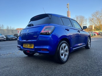 Used Suzuki Swift 2025 for sale - 76909808: Photo