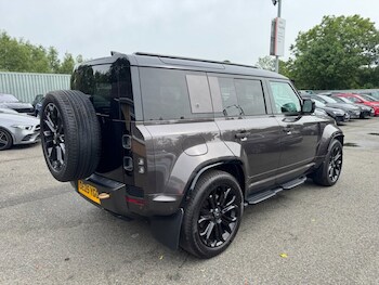 Used Land Rover Defender 110 2025 for sale - 78875032: Photo