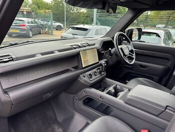 Used Land Rover Defender 110 2025 for sale - 78875032: Photo