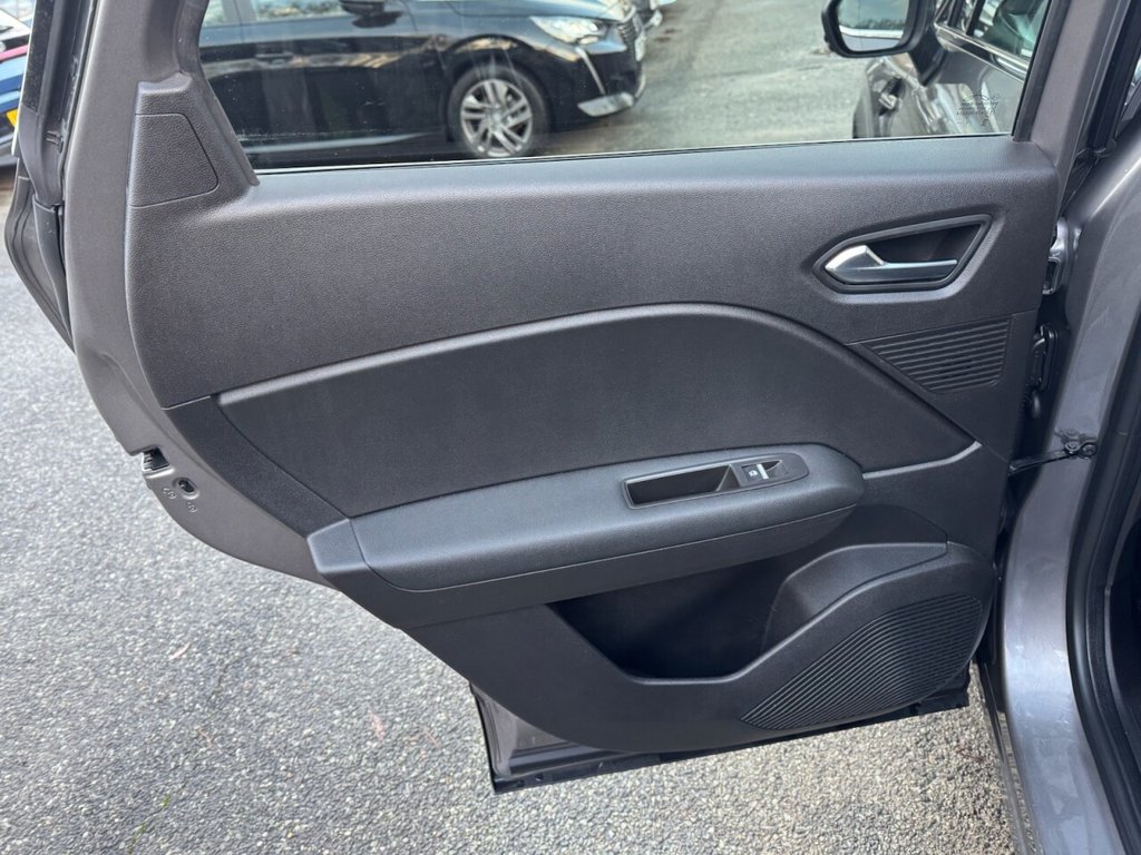 Used Renault Captur 2022 for sale - 77026768: Photo 17