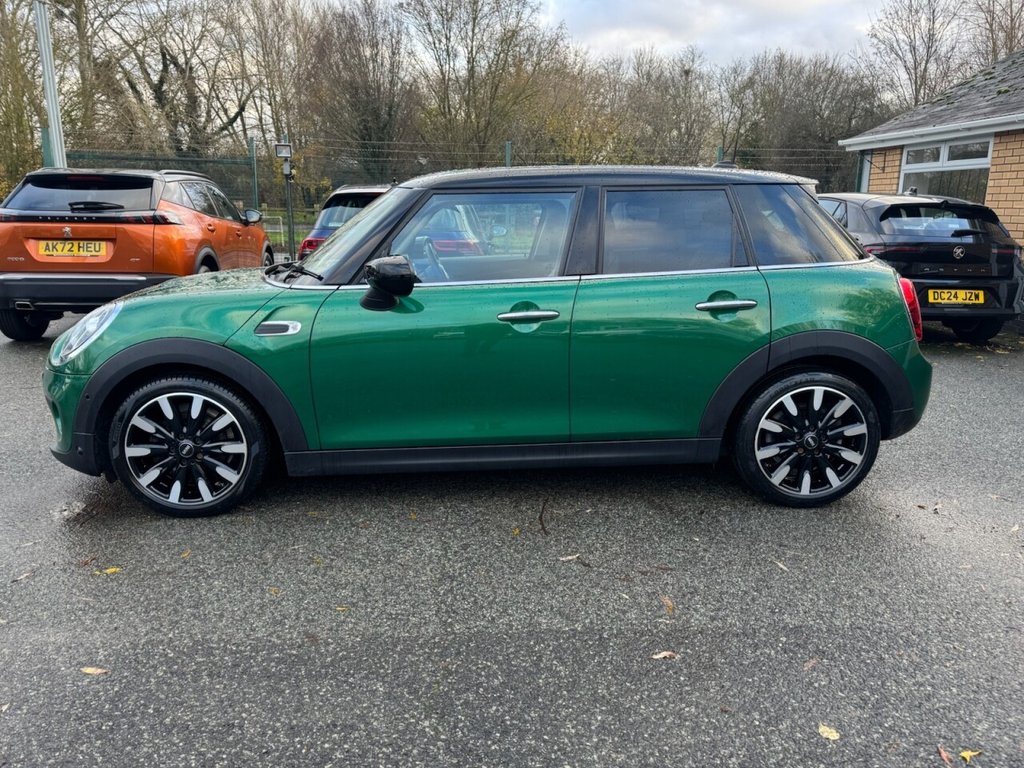 Used MINI Hatch 2019 for sale - 76867307: Photo 2