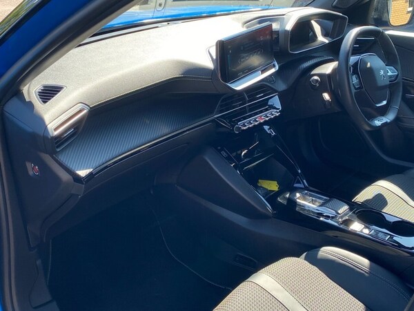 Used Peugeot E-2008 2022 for sale - 74708712: Photo 18