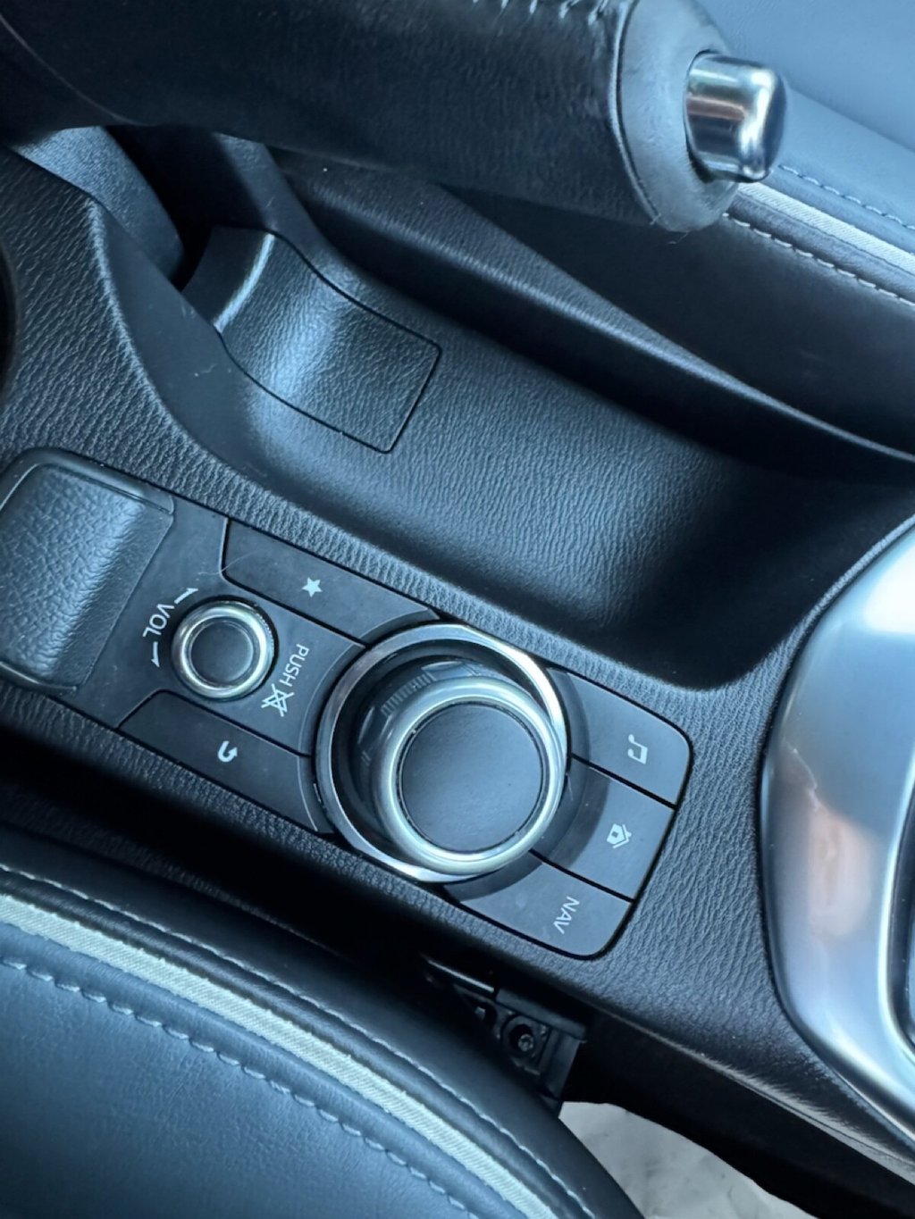 Used Mazda Mazda2 2022 for sale - 76711615: Photo 25