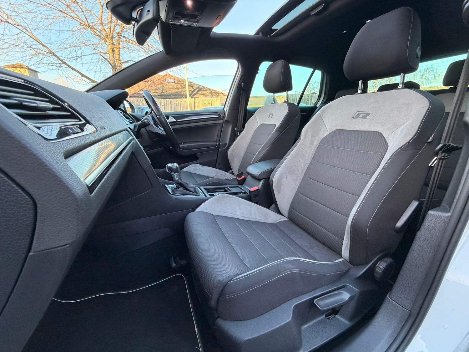 Used Volkswagen Golf 2016 for sale - 77163255: Photo 11