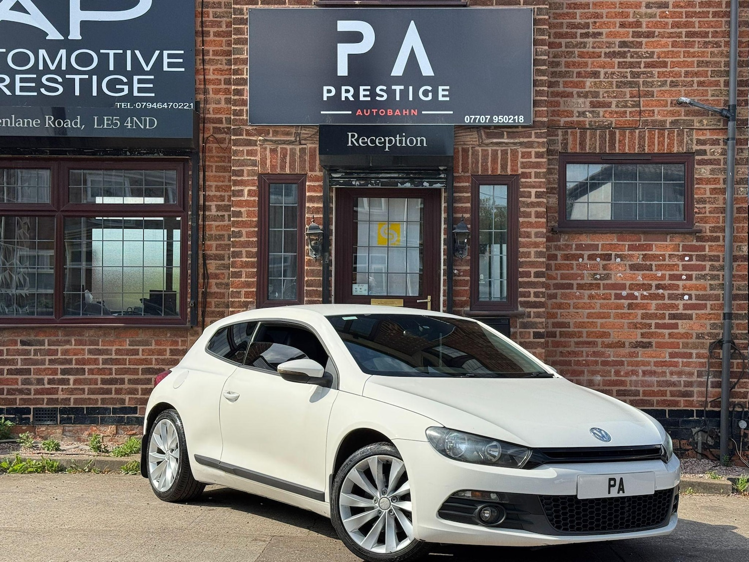 Used Volkswagen Scirocco 2011 for sale - 76786928: Photo 1