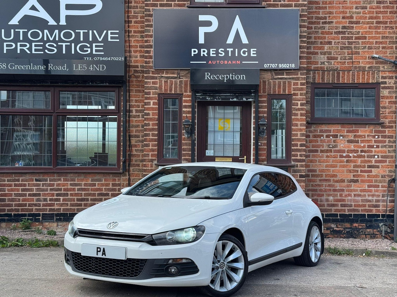 Used Volkswagen Scirocco 2011 for sale - 76786928: Photo 3