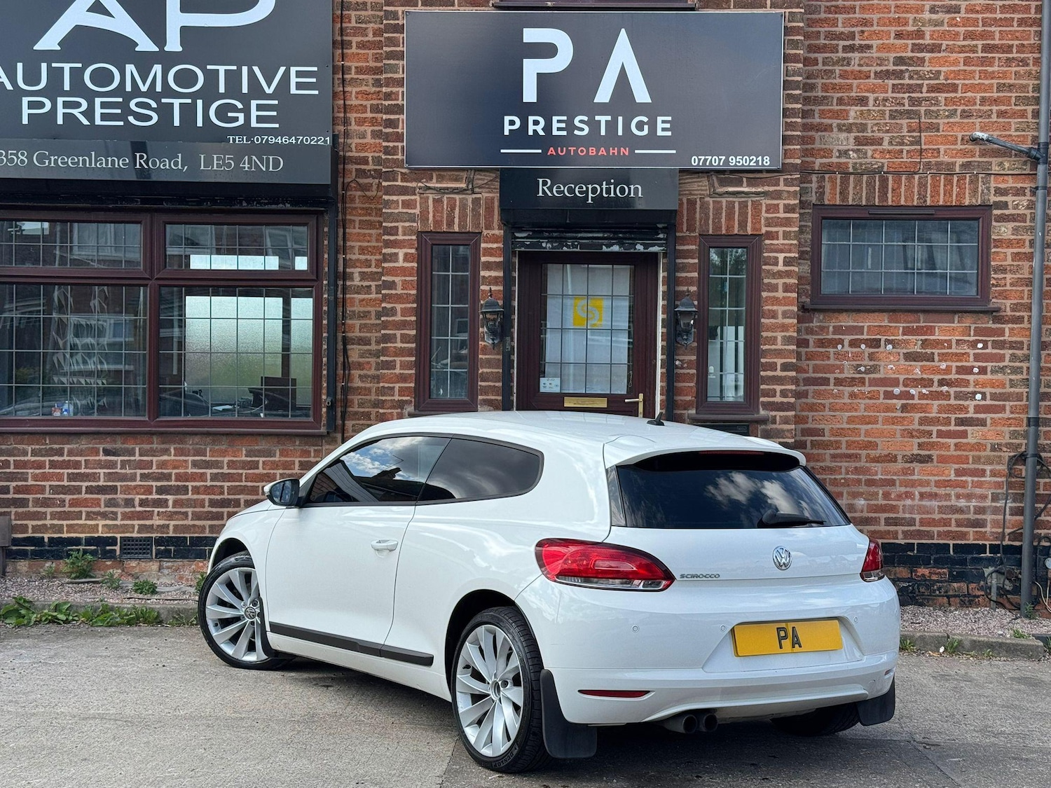 Used Volkswagen Scirocco 2011 for sale - 76786928: Photo 4