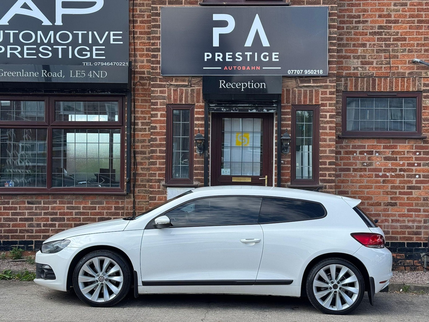 Used Volkswagen Scirocco 2011 for sale - 76786928: Photo 5