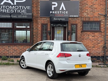 Used Volkswagen Golf 2016 for sale - 76786534: Photo