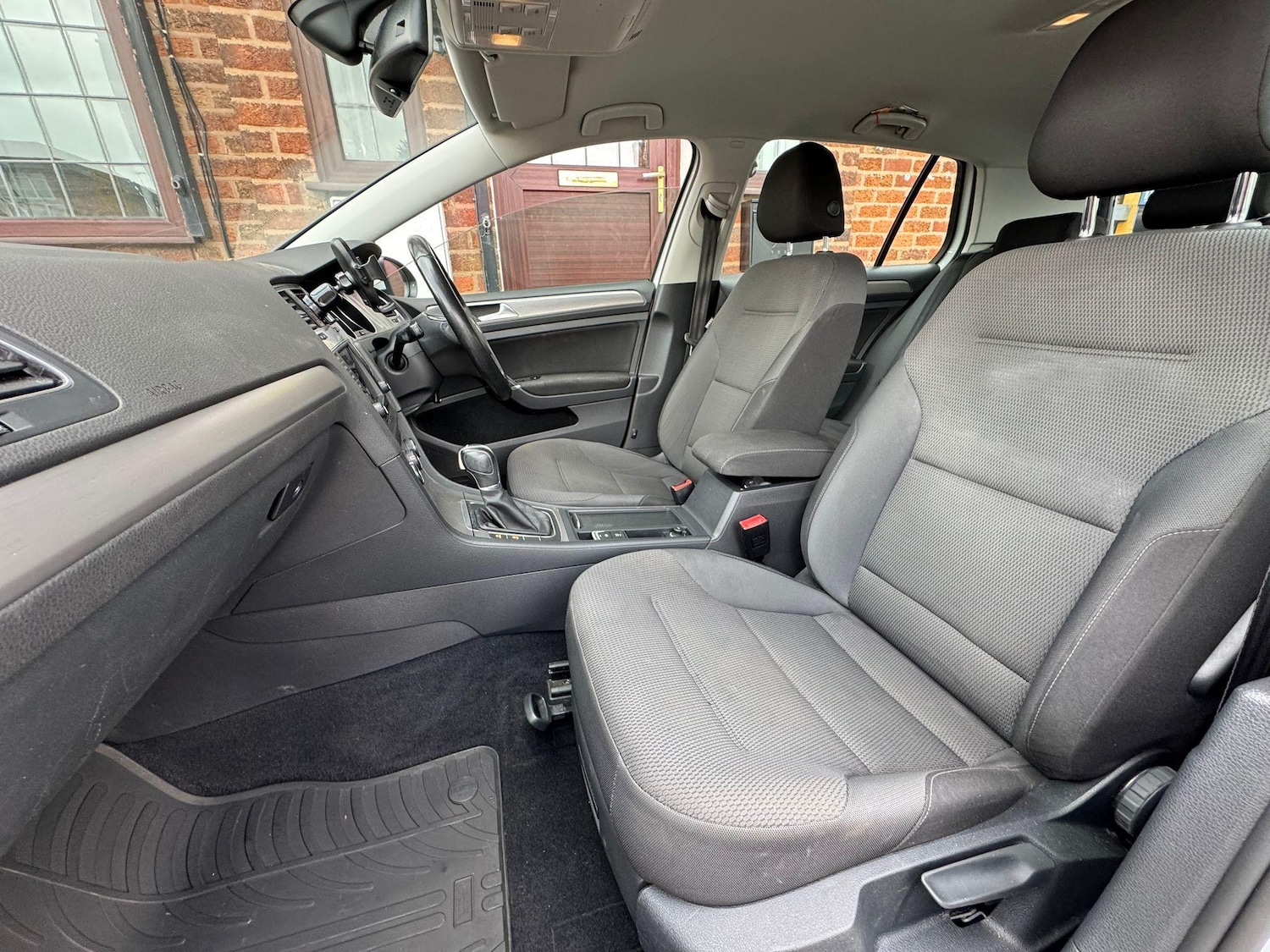 Used Volkswagen Golf 2016 for sale - 76786534: Photo 9