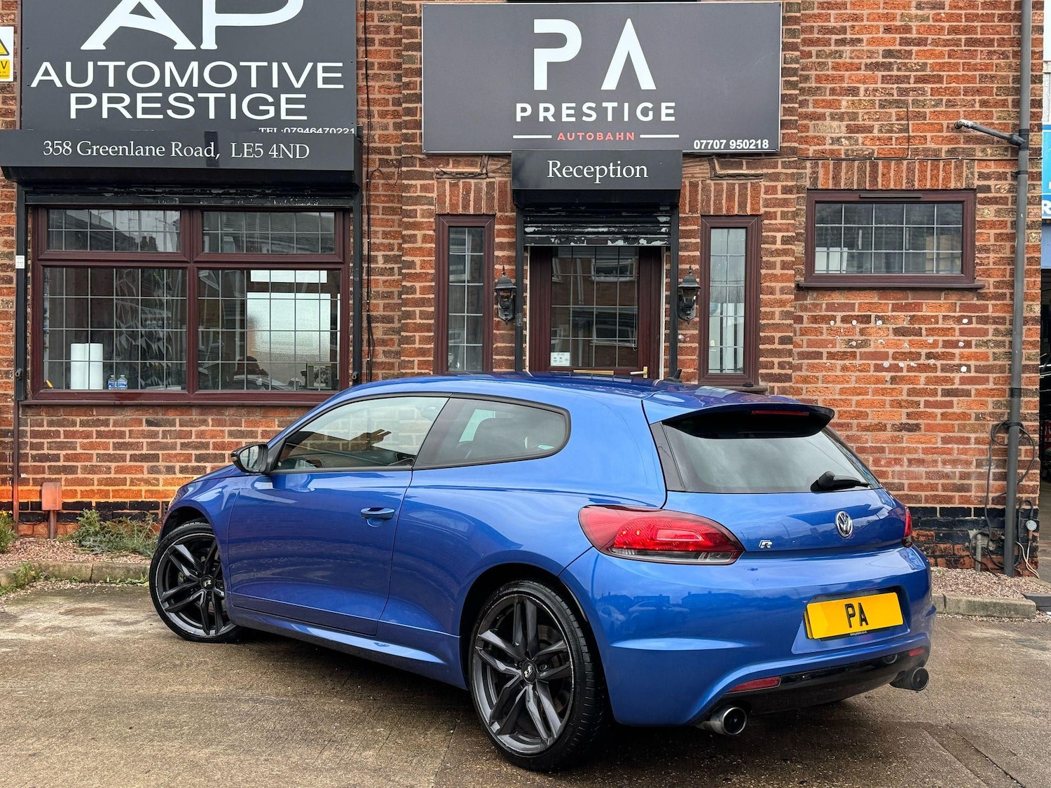 Used Volkswagen Scirocco 2011 for sale - 76786620: Photo 2