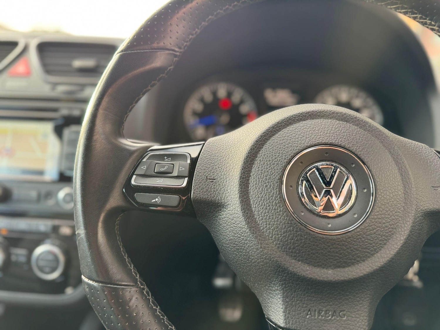 Used Volkswagen Scirocco 2013 for sale - 76899526: Photo 13