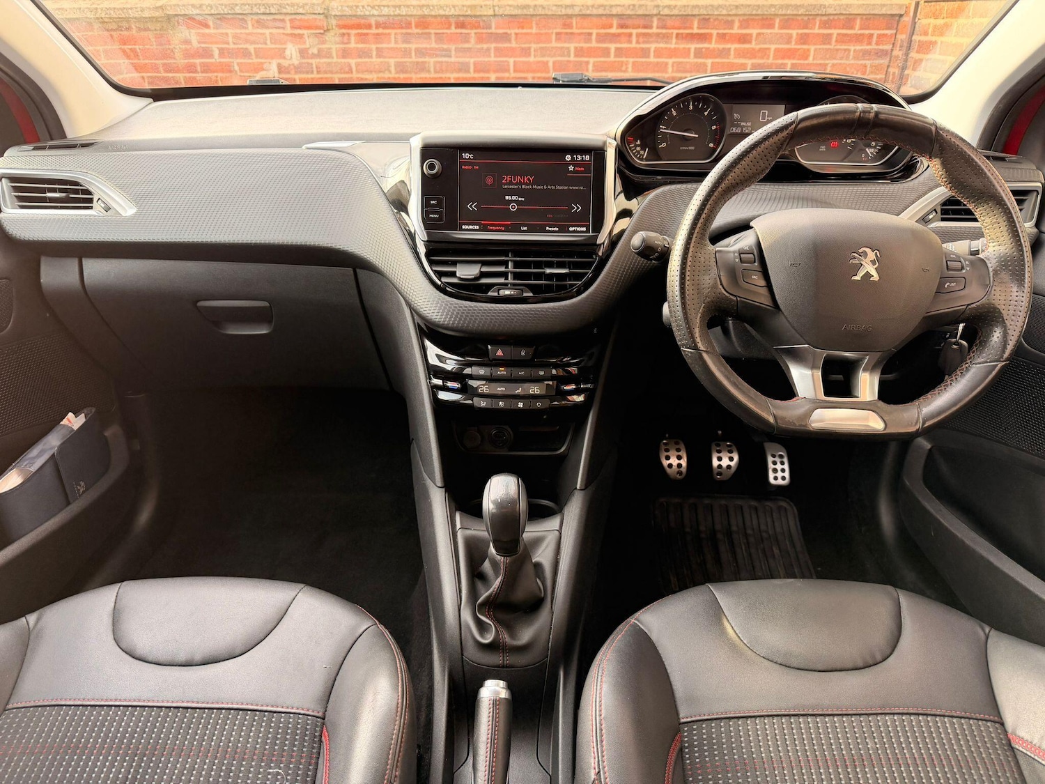 Used Peugeot 208 2017 for sale - 76942559: Photo 11