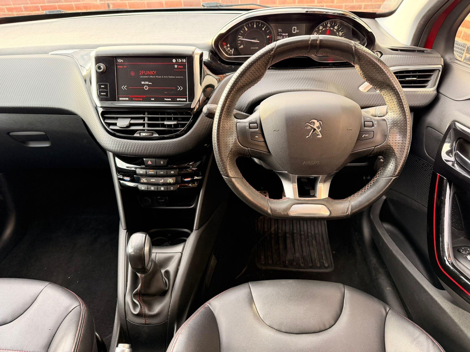 Used Peugeot 208 2017 for sale - 76942559: Photo 12