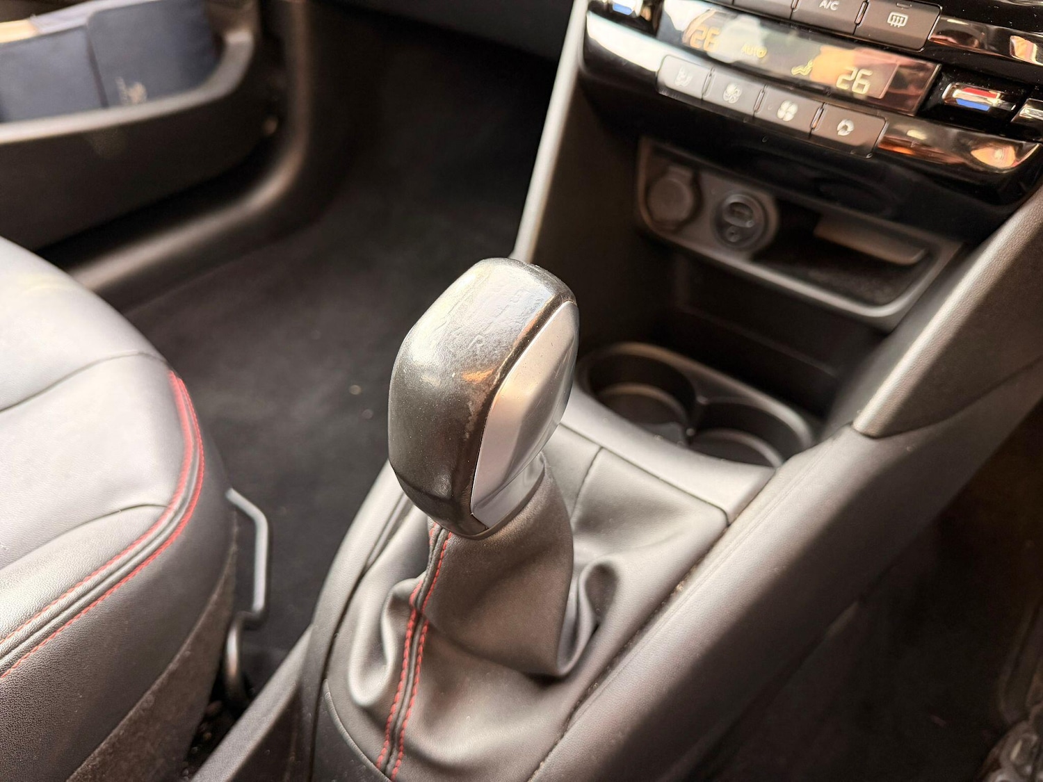 Used Peugeot 208 2017 for sale - 76942559: Photo 17