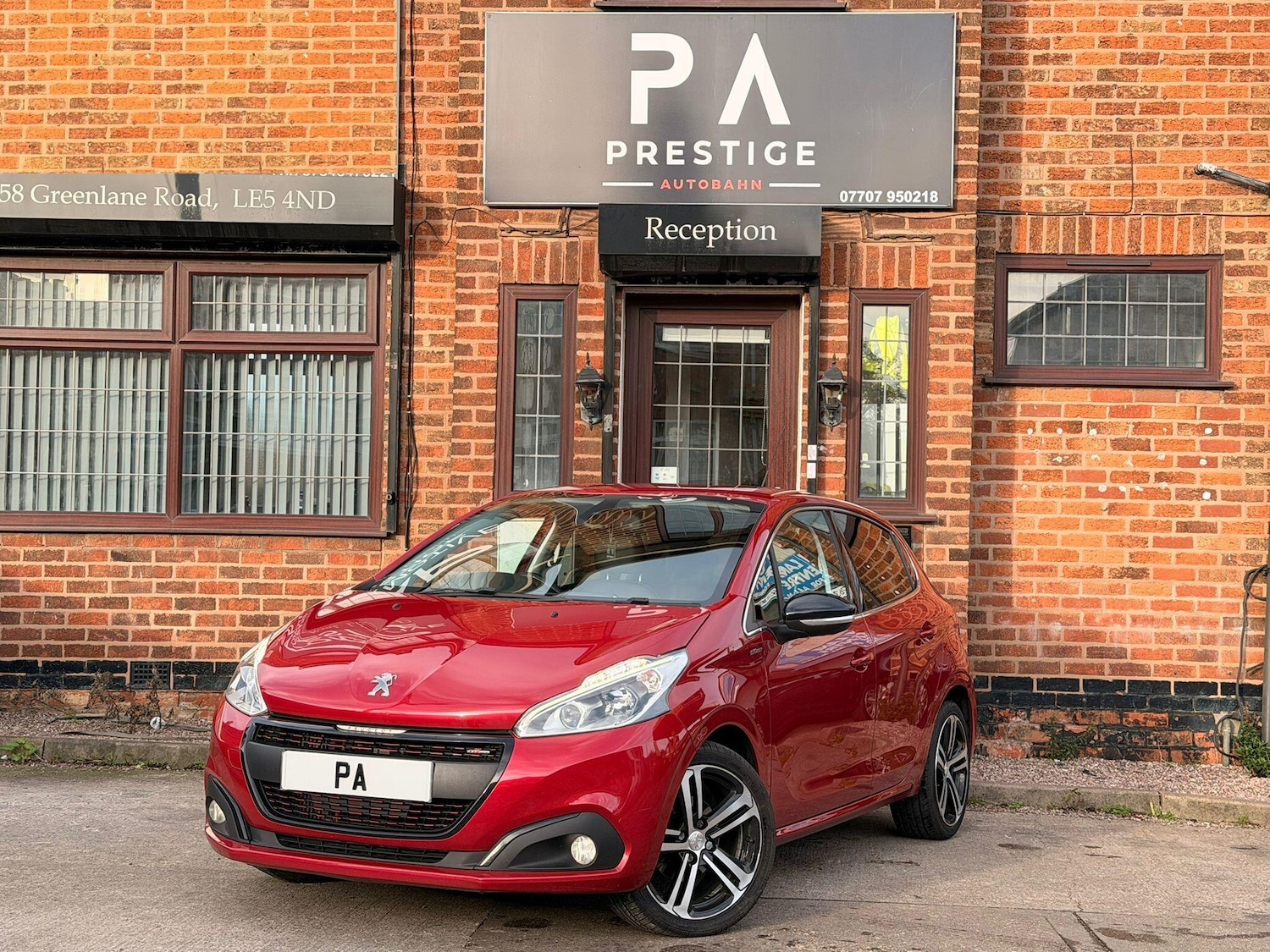 Used Peugeot 208 2017 for sale - 76942559: Photo 3