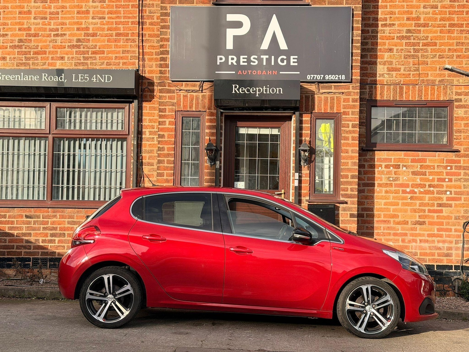 Used Peugeot 208 2017 for sale - 76942559: Photo 5