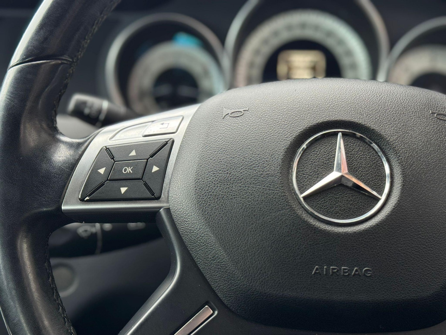 Used Mercedes-Benz C Class 2012 for sale - 76942330: Photo 13