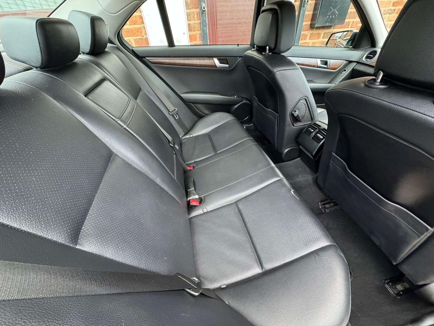 Used Mercedes-Benz C Class 2012 for sale - 76942330: Photo 8