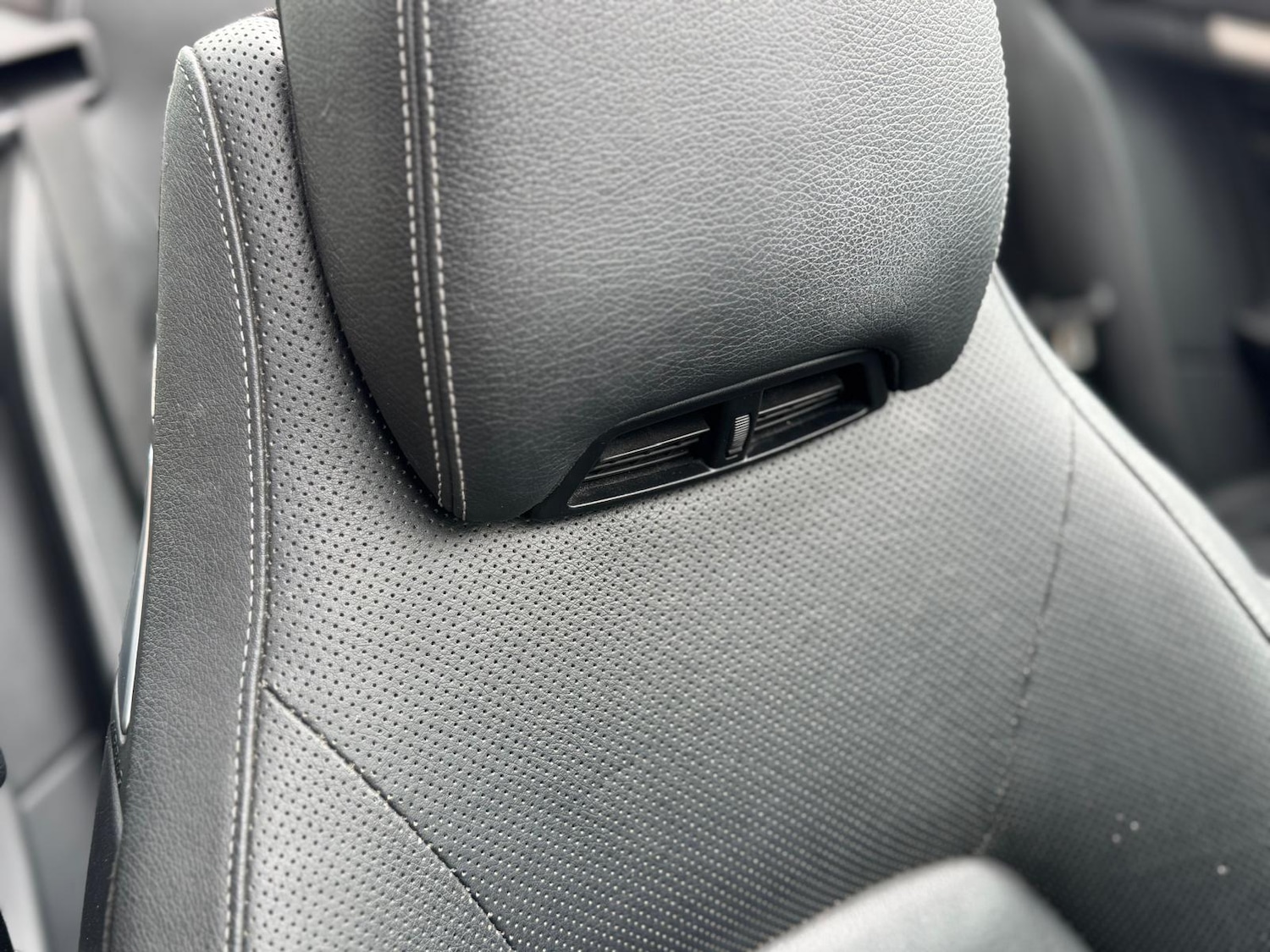 Used Mercedes-Benz E Class 2015 for sale - 76786371: Photo 24