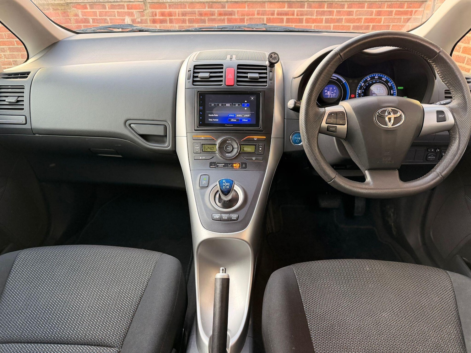 Used Toyota Auris 2010 for sale - 76942464: Photo 11